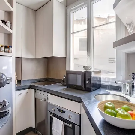 Apartment Guestready - Spacious Near Champs-elysees Paris